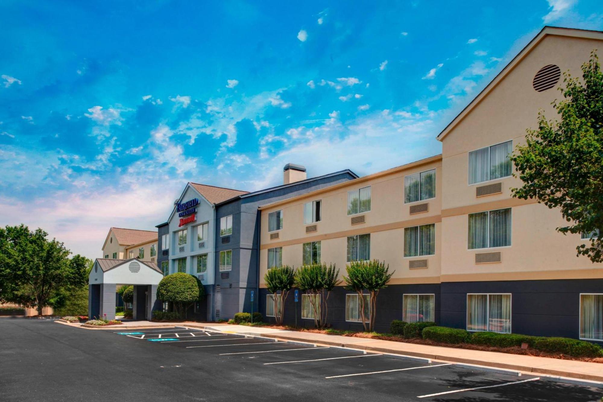 Fairfield Inn & Suites By Marriott Atlanta Alpharetta Exterior photo